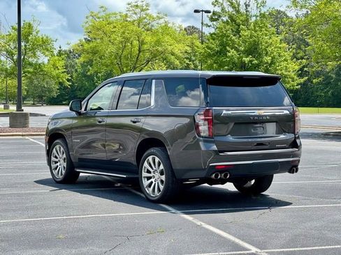 Used 2021 Chevrolet Tahoe Premier w/ Premium Package AWD/4WD image 5