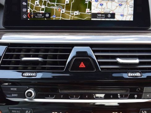 Used 2017 BMW 530i xDrive AWD/4WD image 31