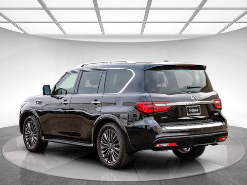 Used 2023 INFINITI QX80 Premium Select w/ Cargo Package image 2