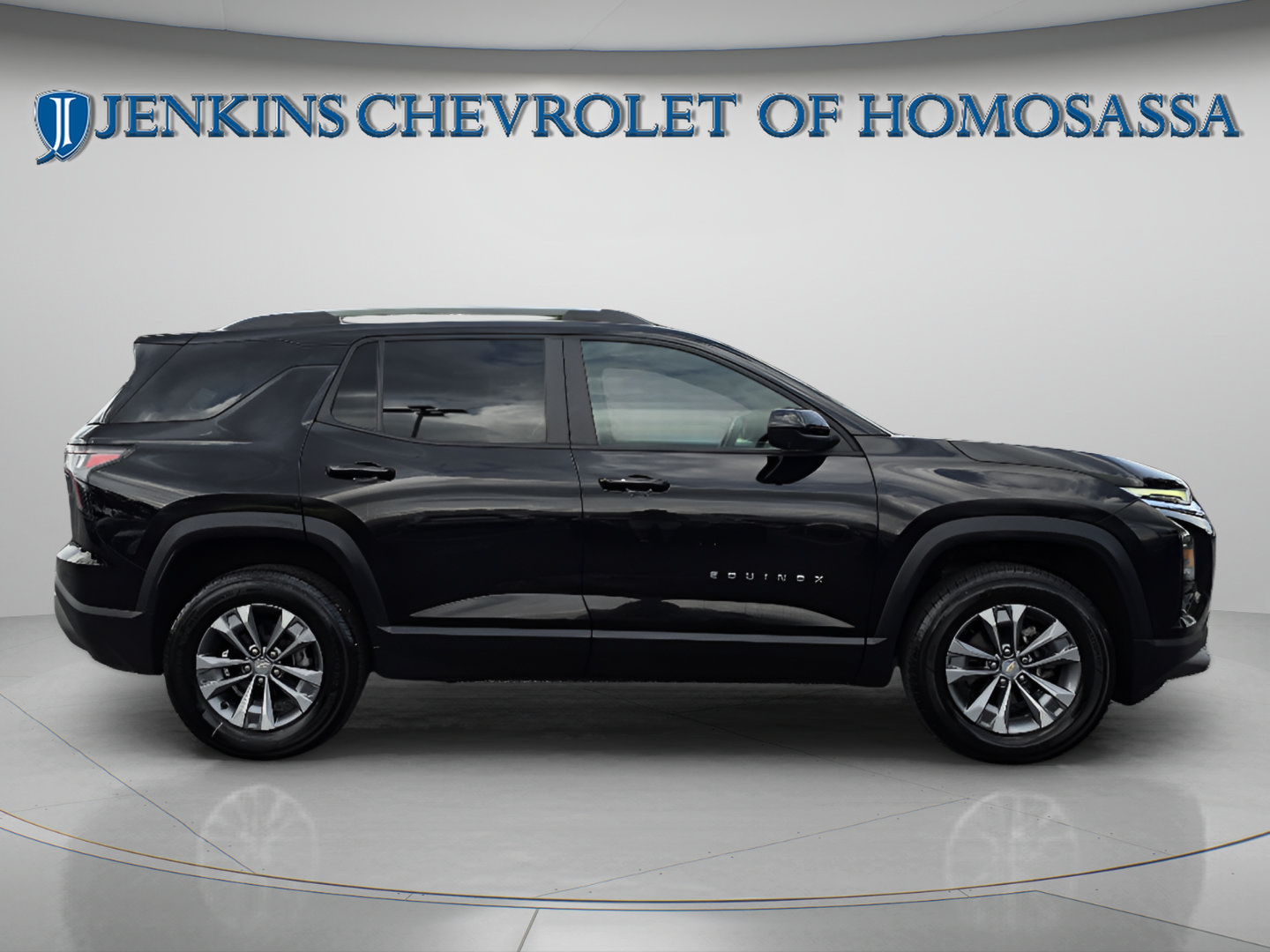 Used 2025 Chevrolet Equinox LT w/ Convenience Package II FWD image 3