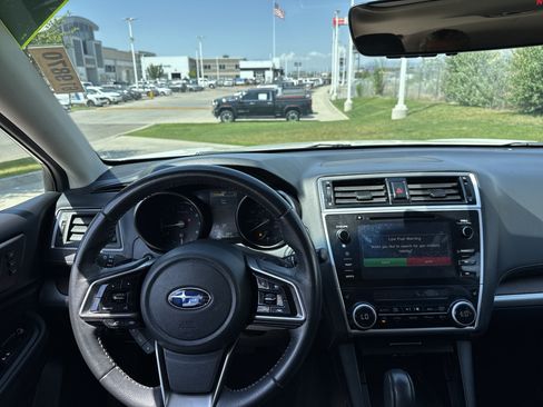 Used 2019 Subaru Outback 2.5i Limited AWD/4WD image 16