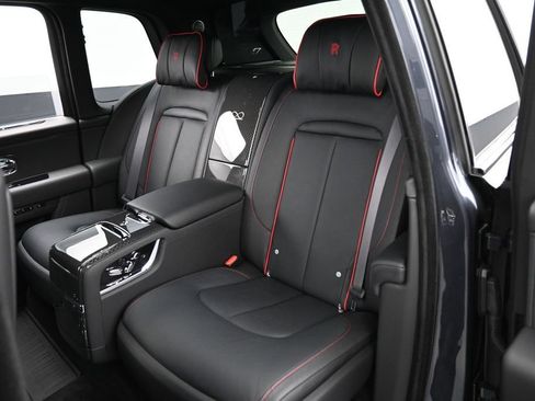 Certified 2024 Rolls-Royce Cullinan Black Badge AWD/4WD image 25