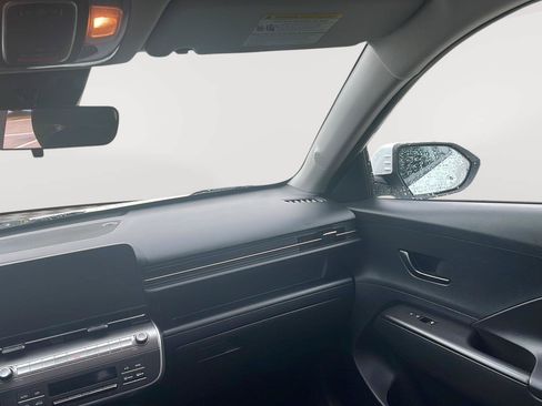 Certified 2025 Hyundai Kona SEL AWD/4WD image 21
