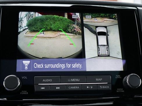 Used 2021 Nissan Titan PRO-4X w/ Pro-4x Convenience Package image 33