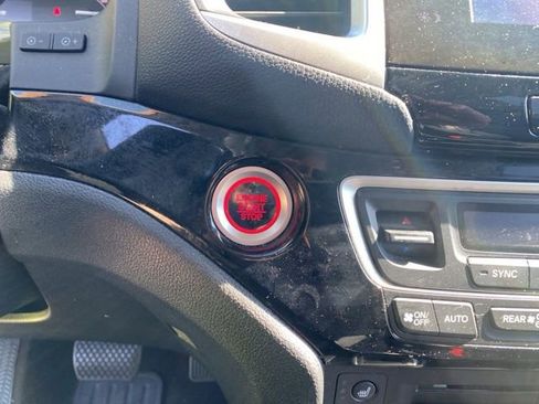Used 2016 Honda Pilot Elite image 21