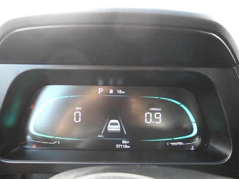 Used 2025 Hyundai Elantra Sport FWD image 15