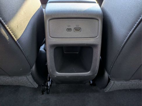 Used 2025 Chevrolet Trax LT FWD image 10
