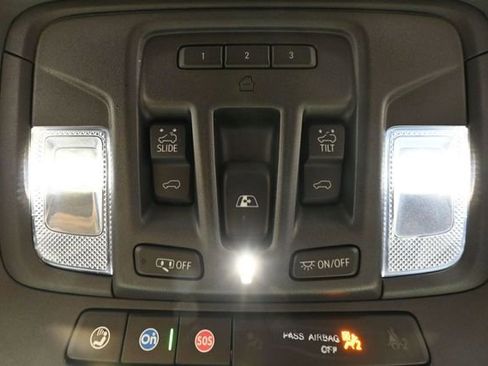 Used 2021 GMC Sierra 1500 AT4 w/ AT4 Carbonpro Edition AWD/4WD image 41