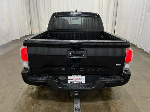 Certified 2020 Toyota Tacoma TRD Off-Road w/ Technology Package image 5