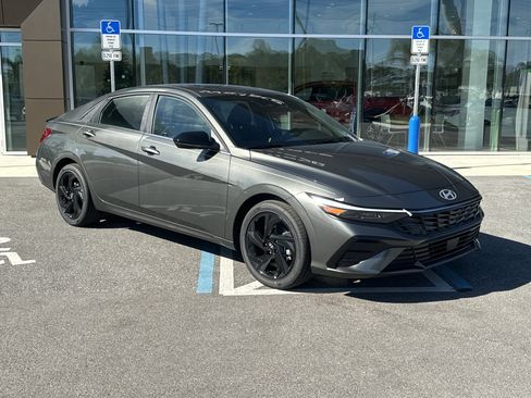 New 2026 Hyundai Elantra SEL Sport Premium image 4