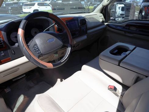 Used 2007 Ford F350 Lariat AWD/4WD image 11