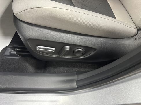 New 2025 Toyota RAV4 XLE image 40