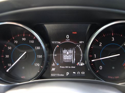 Used 2018 Jaguar XE Premium image 18