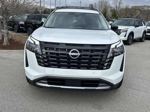 New 2026 Nissan Pathfinder SL w/ Cargo Package AWD/4WD image 2