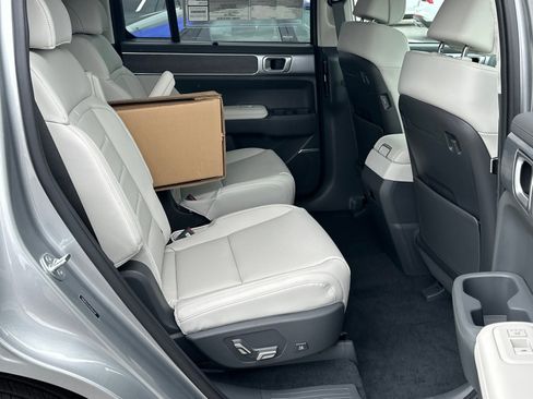 New 2025 Hyundai Santa Fe Calligraphy image 13