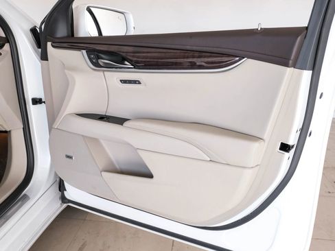 Used 2016 Cadillac XTS Premium FWD image 43