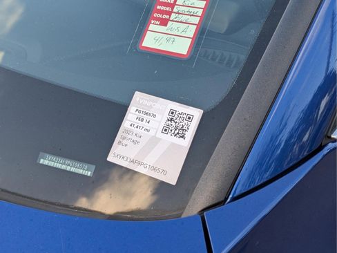 Certified 2023 Kia Sportage EX image 29