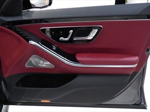Used 2023 Mercedes-Benz S 580 4MATIC Sedan w/ AMG Line image 18