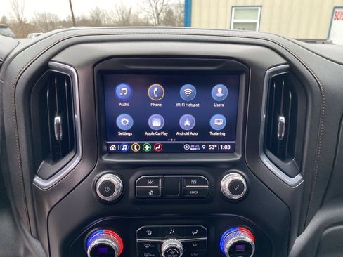 Used 2022 GMC Sierra 2500 AT4 image 24