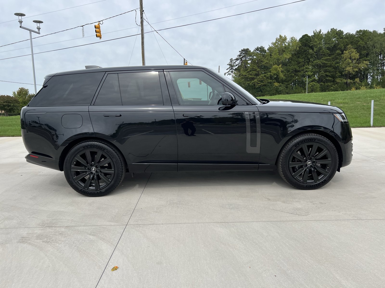 Used 2023 Land Rover Range Rover SE AWD/4WD image 9