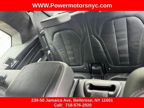 Used 2022 BMW X7 xDrive40i w/ M Sport Package AWD/4WD image 25
