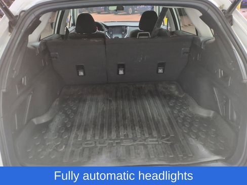 Used 2024 Subaru Outback Premium AWD/4WD image 12