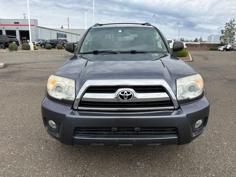 Used 2006 Toyota 4Runner SR5 RWD image 2