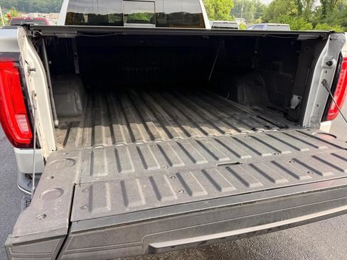 Used 2022 GMC Sierra 1500 SLT w/ SLT Premium Package AWD/4WD image 23