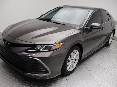 Used 2023 Toyota Camry LE image 2