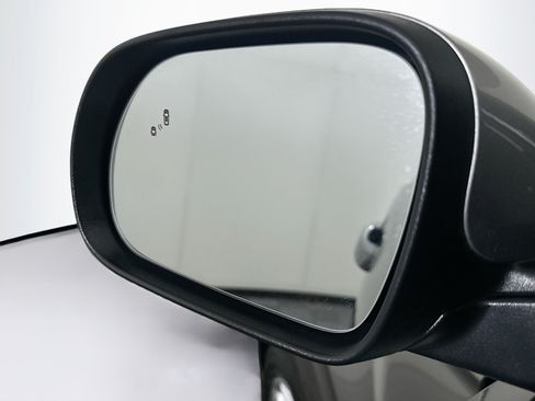 Used 2025 Kia Soul LX w/ LX Technology Package FWD image 16