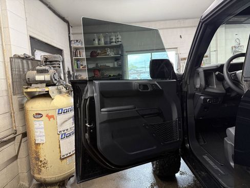 Used 2025 Ford Bronco 4-Door AWD/4WD image 12