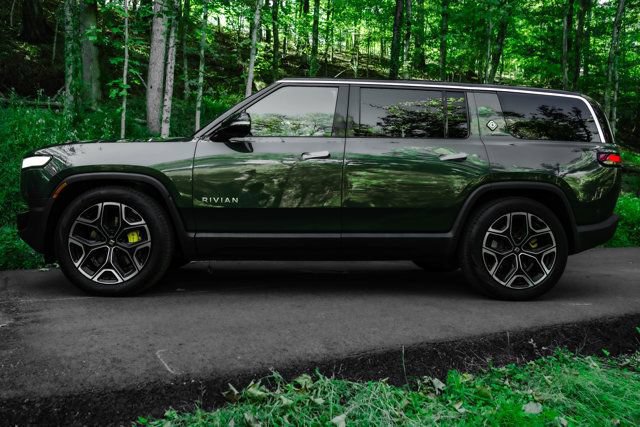Used 2024 Rivian R1S Adventure Quad AWD/4WD image 3