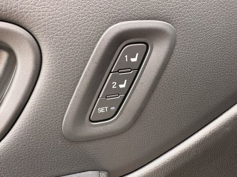 Certified 2025 Honda Pilot EX-L image 42