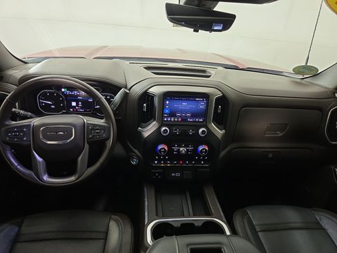 Certified 2022 GMC Sierra 2500 Denali w/ Denali Ultimate Package AWD/4WD image 13