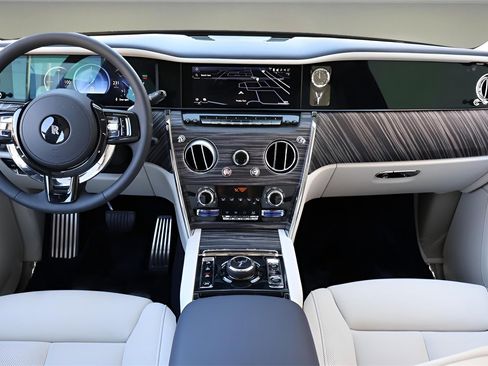 New 2026 Rolls-Royce Cullinan image 4