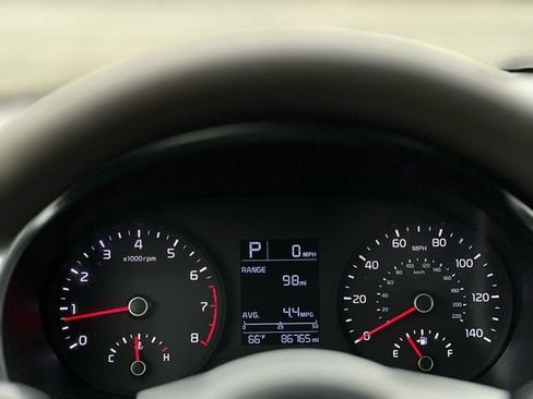 Used 2020 Kia Rio S image 32