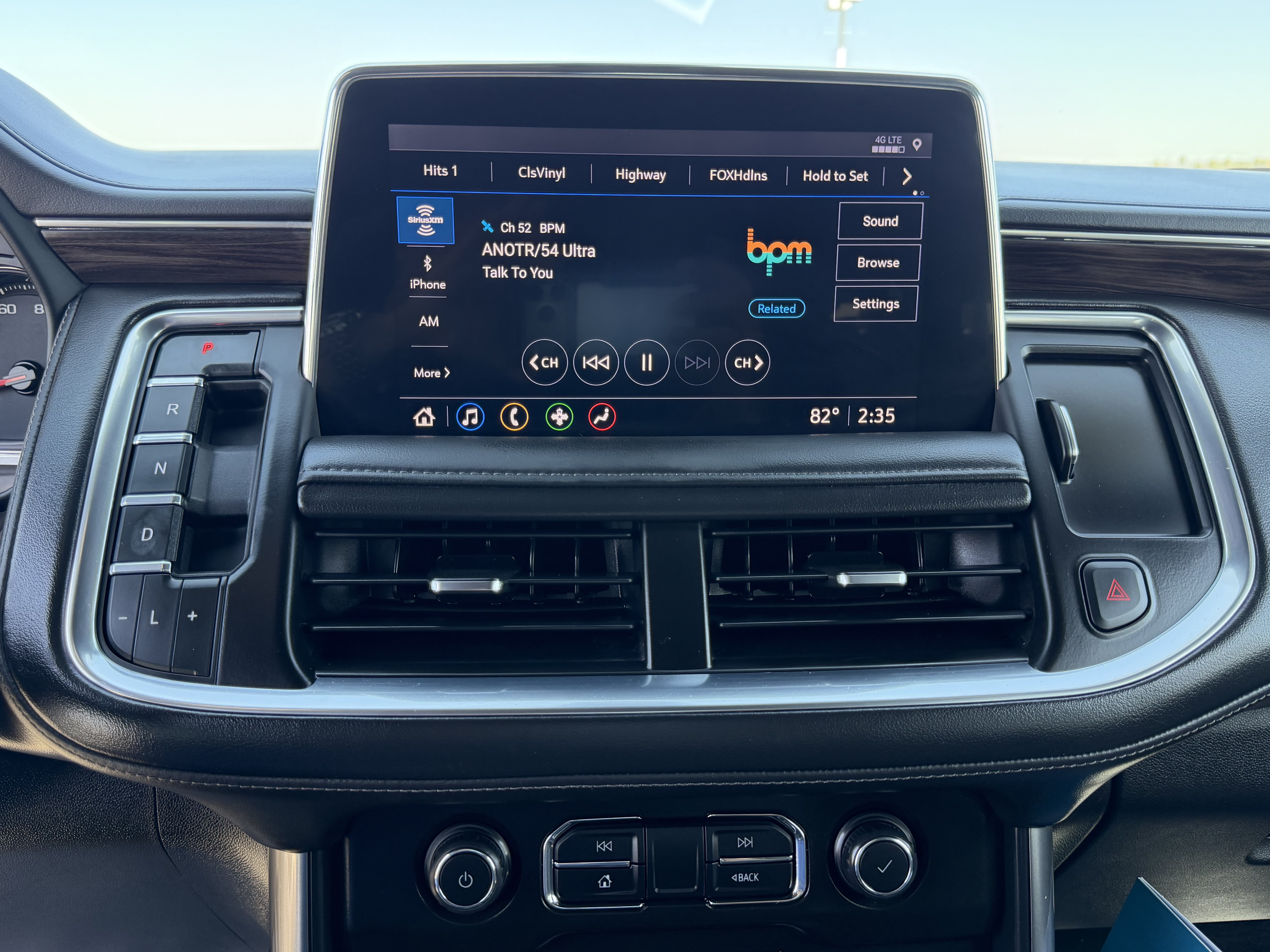 Used 2021 Chevrolet Tahoe LT w/ LT Signature Package RWD image 29
