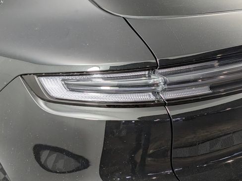 New 2026 Porsche Cayenne GTS image 16