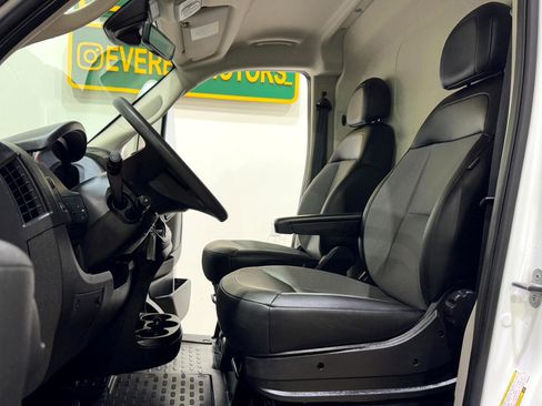 Used 2021 RAM ProMaster 2500 image 11