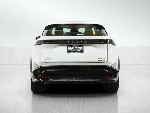 Used 2024 Nissan Ariya AWD image 4