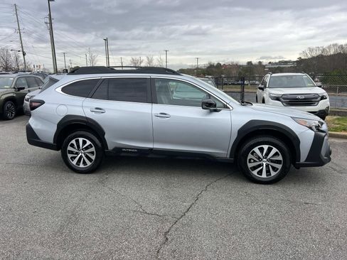 Certified 2025 Subaru Outback Premium w/ Popular Package #1A image 8