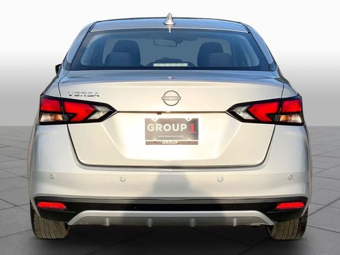 Used 2025 Nissan Versa SV FWD image 5