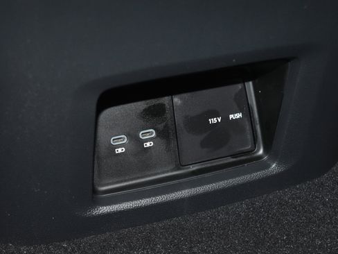 New 2026 Volkswagen Atlas Peak Edition AWD/4WD image 17