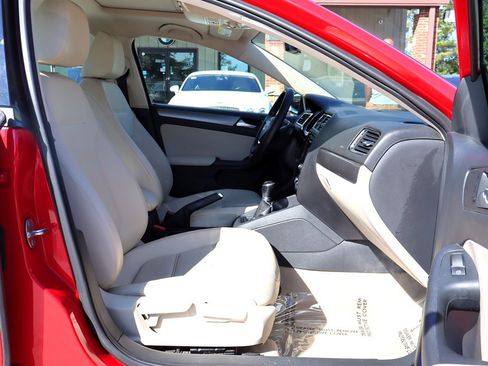 Used 2015 Volkswagen Jetta TDI SE FWD image 17