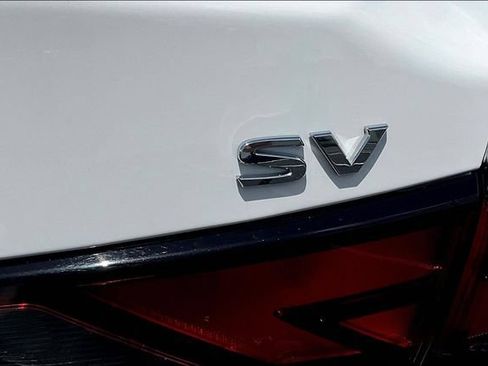 Used 2024 Nissan Sentra SV FWD image 23