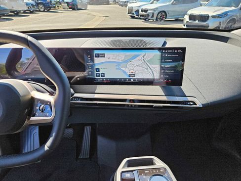 Used 2025 BMW iX xDrive50 image 28