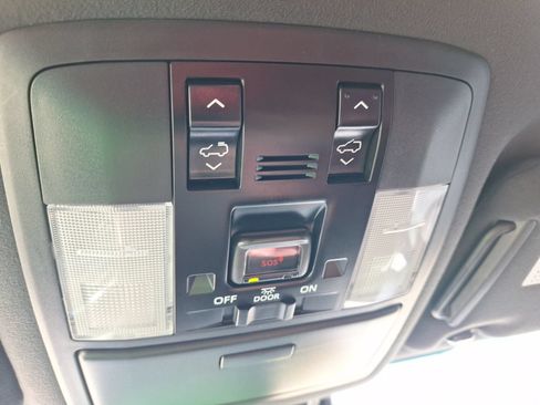 Used 2023 Lexus GX 460 Premium w/ Premium Package AWD/4WD image 28