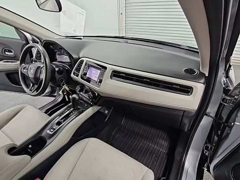 Used 2020 Honda HR-V LX image 33