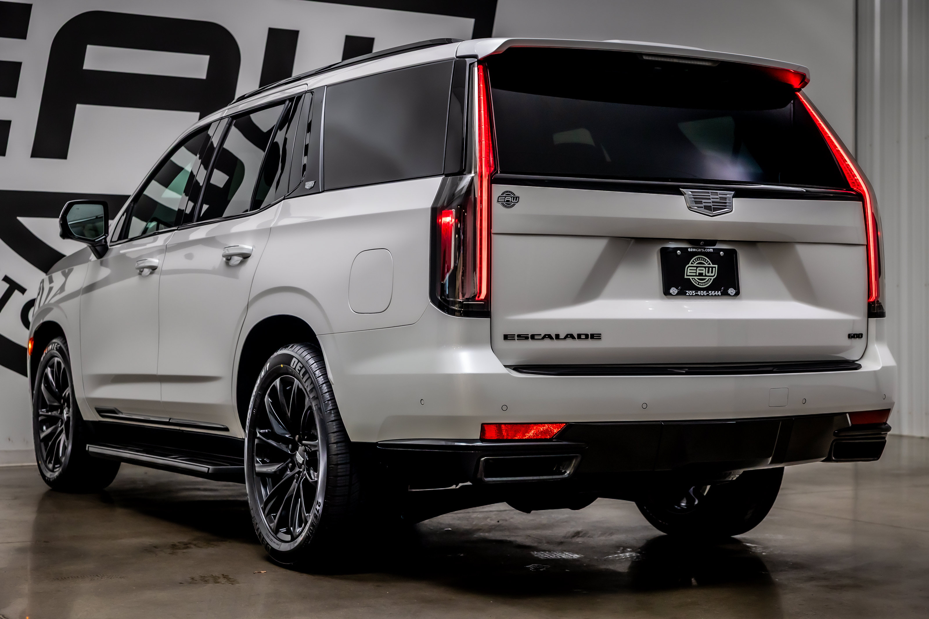 Used 2023 Cadillac Escalade Sport w/ LPO, ONYX Package AWD/4WD image 30