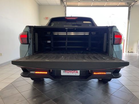Used 2025 Hyundai Santa Cruz SEL AWD/4WD image 14